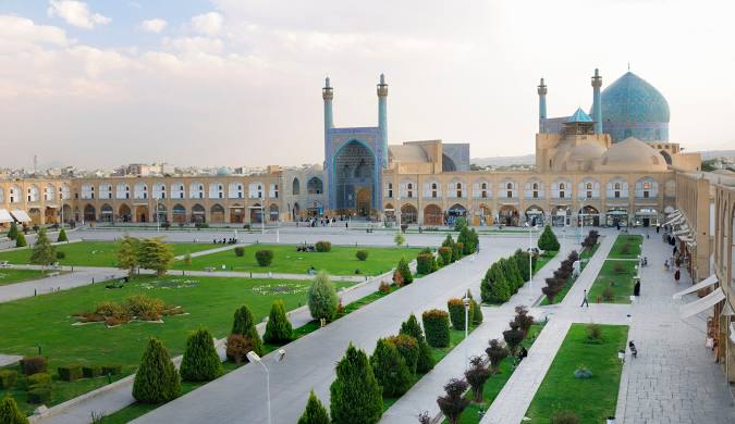 سایبان برقی در سی و سه پل