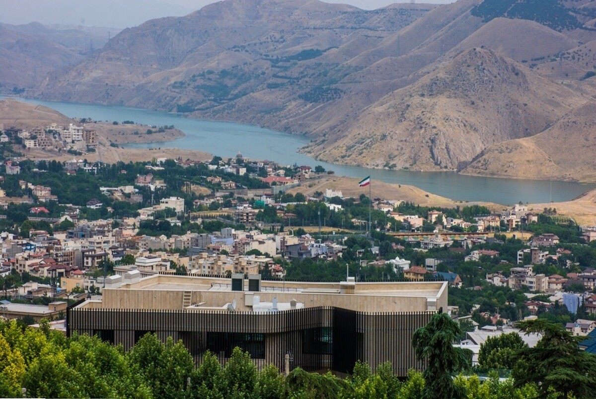 سایبان برقی در باستی هیلز